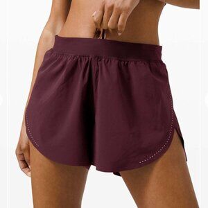 Lululemon Find Your Pace Short Cassis 6